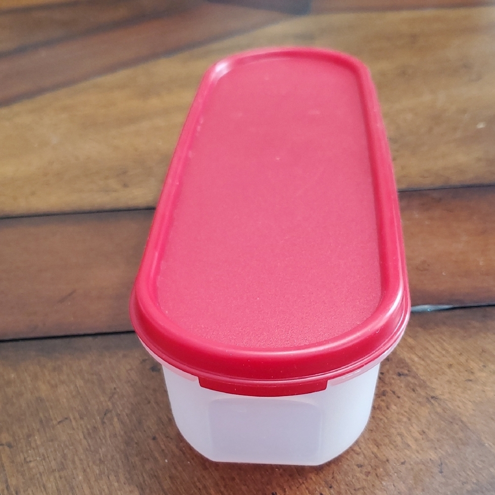 Tupperware Super Oval 1 Red and White Storage Container 780 mL/3½ cups